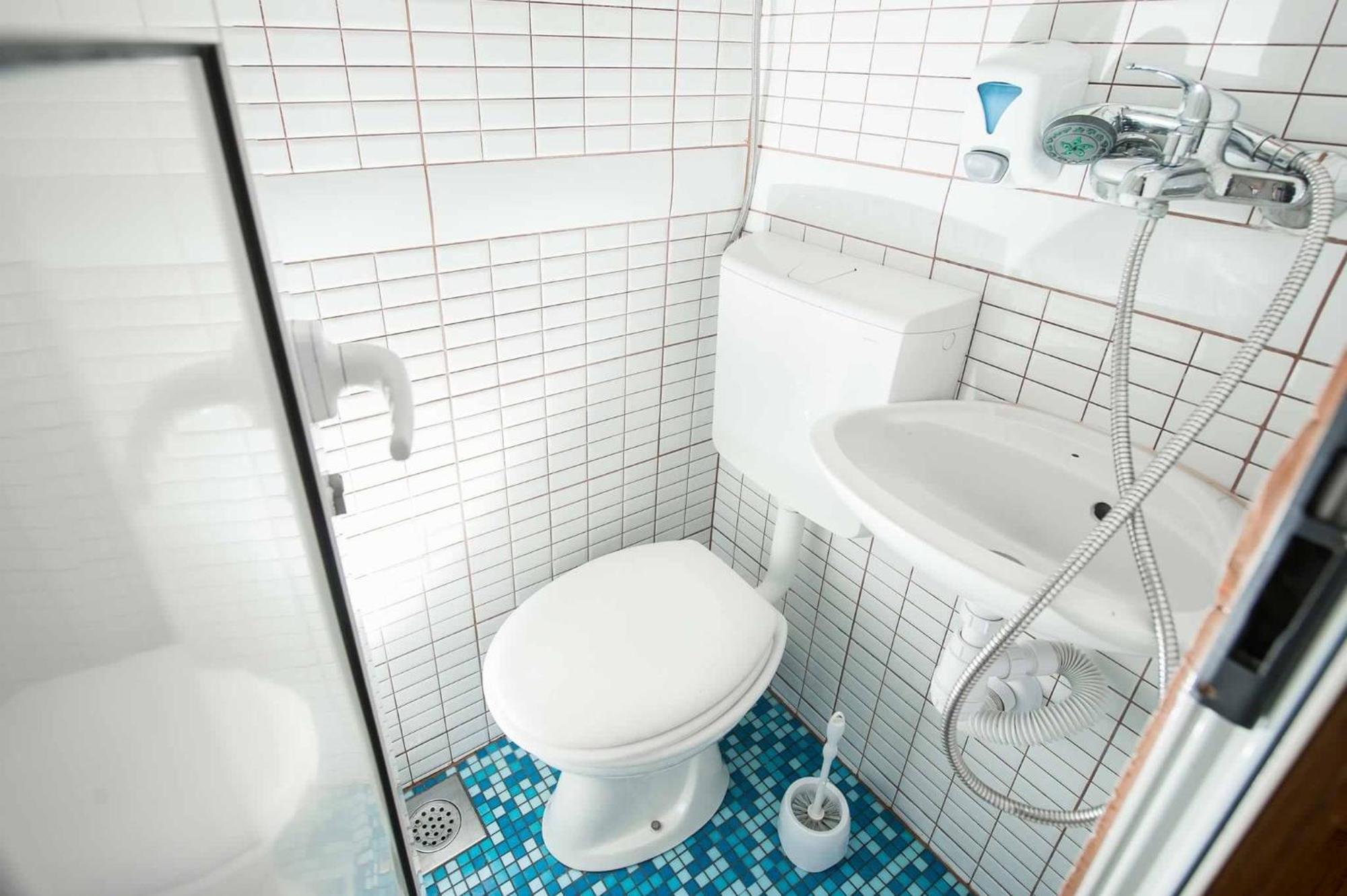 Hotel Rhythm Floating Accom - Spalato Esterno foto