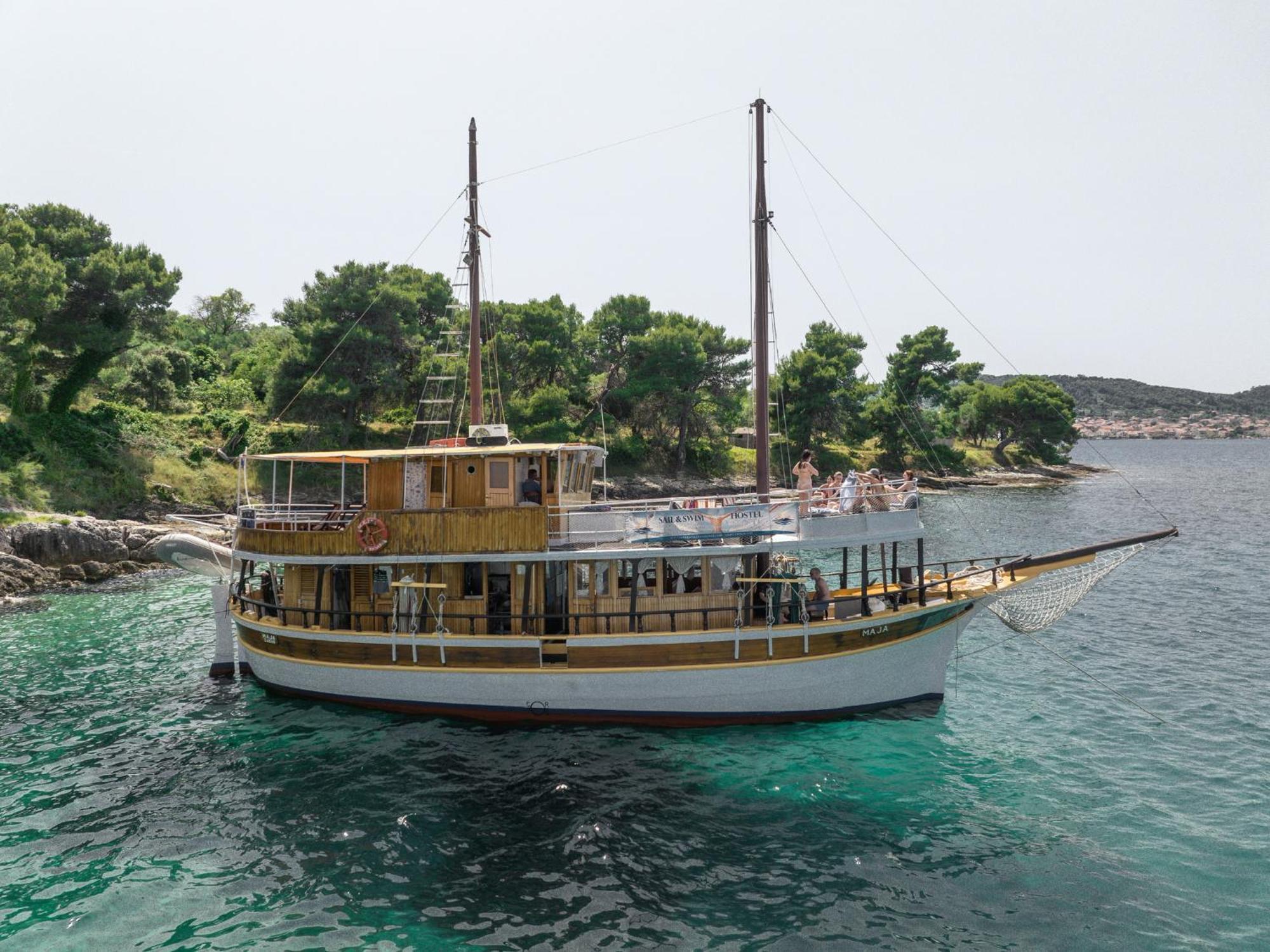 Hotel Rhythm Floating Accom - Spalato Esterno foto