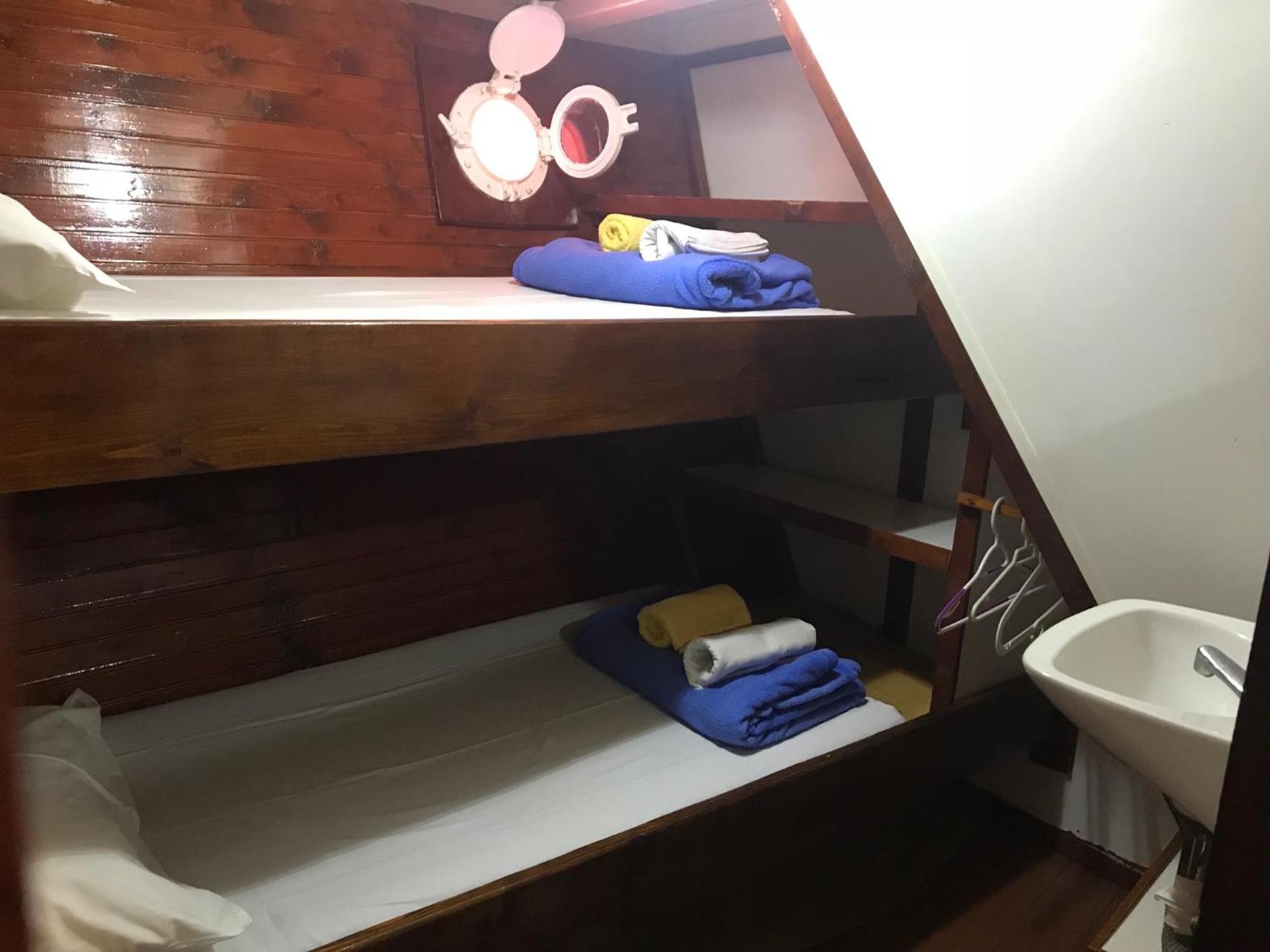 Hotel Rhythm Floating Accom - Spalato Esterno foto