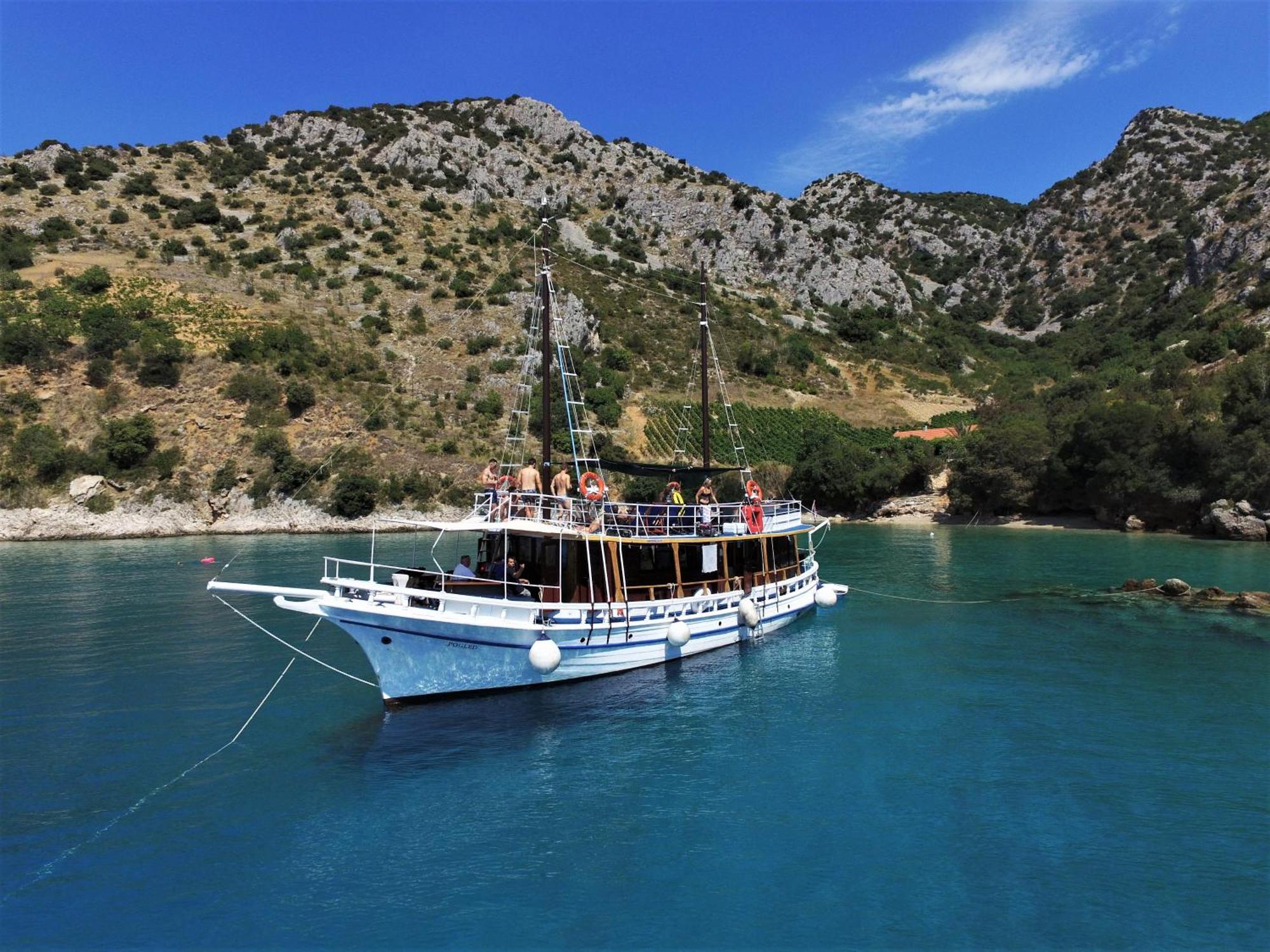 Hotel Rhythm Floating Accom - Spalato Esterno foto