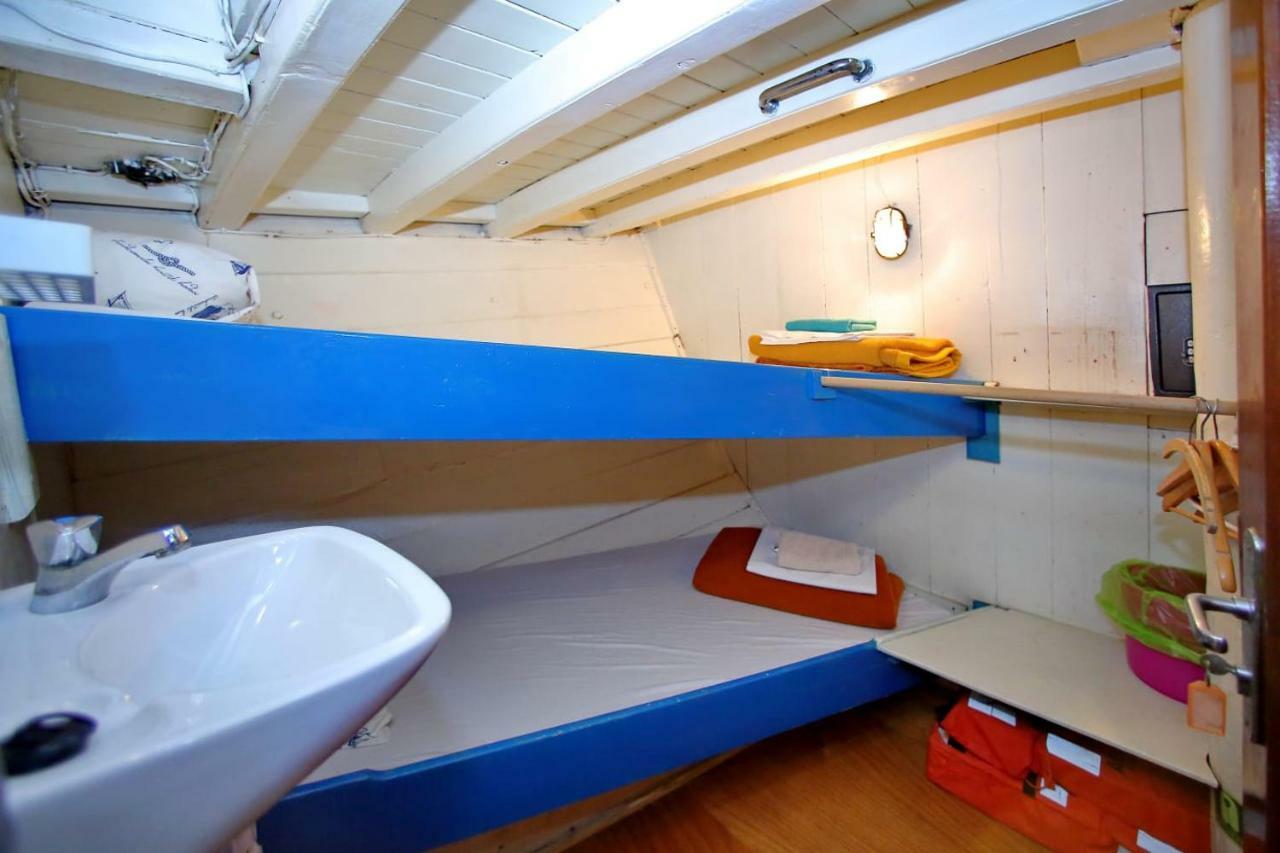 Hotel Rhythm Floating Accom - Spalato Esterno foto